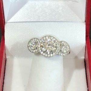 Landau diamondesse ring